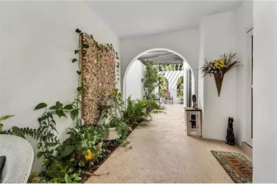 3310 Europa Dr #33, Naples, FL 34105 - Photo 6