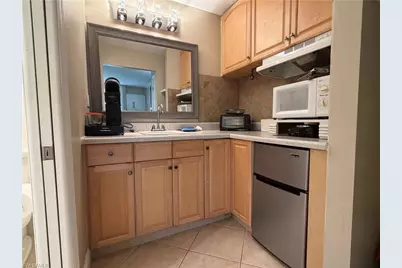 2555 Tamiami Trl N #238, Naples, FL 34103 - Photo 2