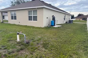 2014 NW 9th St, Cape Coral, FL 33993 - Photo 14