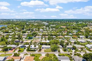 4027 Mindi Ave, Naples, FL 34112 - Photo 10