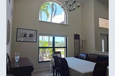 2727 SE 24th Pl, Cape Coral, FL 33904 - Photo 4