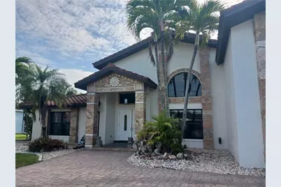 2727 SE 24th Pl, Cape Coral, FL 33904 - Photo 2