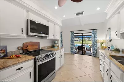 214 Torrey Pines Pt, Naples, FL 34113 - Photo 10