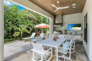 760 Park Shore Dr, Naples, FL 34103 - Photo 28