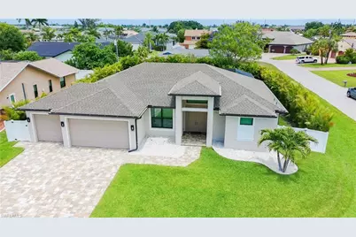 1401 SW 49th Ter, Cape Coral, FL 33914 - Photo 4