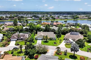 2278 Royal Ln, Naples, FL 34112 - Photo 4