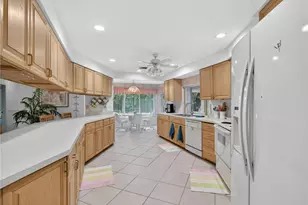 2278 Royal Ln, Naples, FL 34112 - Photo 10
