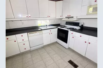 181 Grassy Key Ln #49, Naples, FL 34114 - Photo 8