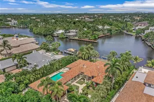 655 Galleon Dr, Naples, FL 34102 - Photo 38