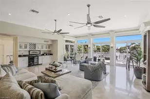 655 Galleon Dr, Naples, FL 34102 - Photo 4