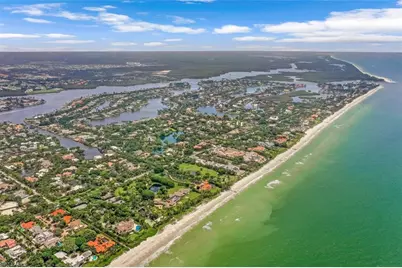 655 Galleon Dr, Naples, FL 34102 - Photo 46