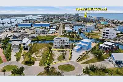 740 Matanzas Ct, Fort Myers Beach, FL 33931 - Photo 2