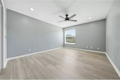 15078 Topsail Ct, Naples, FL 34119 - Photo 32
