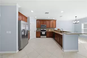 15078 Topsail Ct, Naples, FL 34119 - Photo 8
