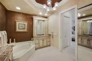 775 Bentwater Cir, Naples, FL 34108 - Photo 22