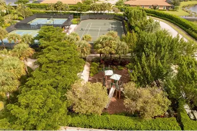 8013 Calle Canovas Ct, Naples, FL 34114 - Photo 32
