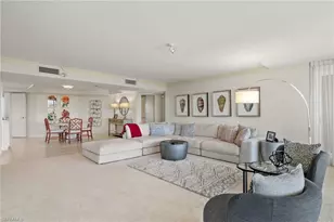 6849 Grenadier Blvd, Naples, FL 34108 - Photo 10