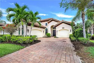 7546 Lantana Cir, Naples, FL 34119 - Photo 2