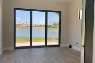 5573 Laguna Caribe Cir, Fort Myers, FL 33905 - Photo 4