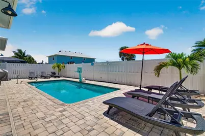 5612 Easy St, Fort Myers Beach, FL 33931 - Photo 4