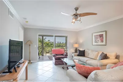 360 Horse Creek Dr #303, Naples, FL 34110 - Photo 4