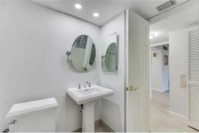 29 High Point Cir E #107, Naples, FL 34103 - Photo 10