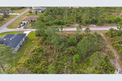 1141 Corry St E, Lehigh Acres, FL 33974 - Photo 2