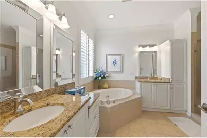 5640 Lago Villaggio Way, Naples, FL 34104 - Photo 14