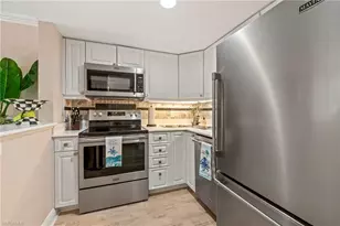 950 7th Ave S, Naples, FL 34102 - Photo 8