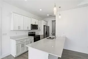 326 NE 20th Terrace, Cape Coral, FL 33909 - Photo 12