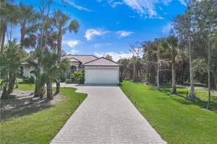 610 25th Ave NW, Naples, FL 34120 - Photo 8