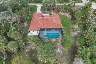 610 25th Ave NW, Naples, FL 34120 - Photo 4