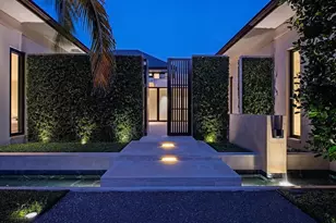 3655 Fort Charles Dr, Naples, FL 34102 - Photo 46