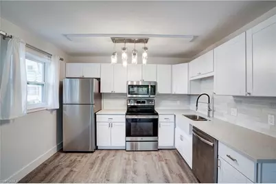 975 9th Ave S #11, Naples, FL 34102 - Photo 2