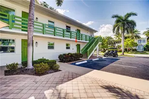 975 9th Ave S, Naples, FL 34102 - Photo 16