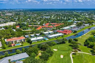 600 Valley Stream Dr, Naples, FL 34113 - Photo 2
