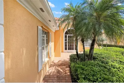 4024 Trinidad Way, Naples, FL 34119 - Photo 4