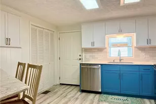 22 Turquoise Ave, Naples, FL 34114 - Photo 12