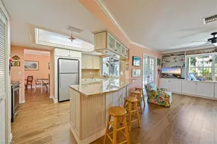 587 Parkwood Ln, Naples, FL 34103 - Photo 10