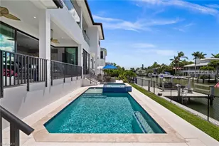 388 Pine Ave, Naples, FL 34108 - Photo 10