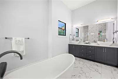 388 Pine Ave, Naples, FL 34108 - Photo 22