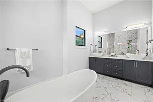 388 Pine Ave, Naples, FL 34108 - Photo 22