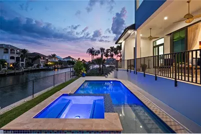 388 Pine Ave, Naples, FL 34108 - Photo 8