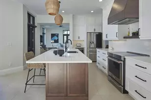 692 10th Ave S, Naples, FL 34102 - Photo 6