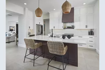 692 10th Ave S, Naples, FL 34102 - Photo 4