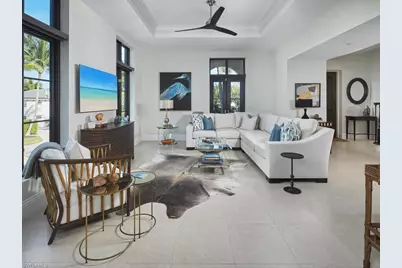 692 10th Ave S, Naples, FL 34102 - Photo 2