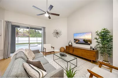 382 Burnt Pine Dr, Naples, FL 34119 - Photo 4
