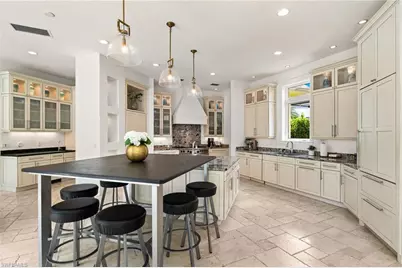 615 Binnacle Dr, Naples, FL 34103 - Photo 4