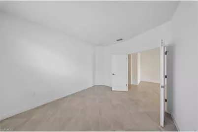 20559 Hazelnut Ct S, Lehigh Acres, FL 33976 - Photo 10