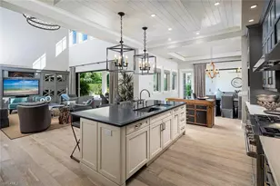 3170 Crayton Rd, Naples, FL 34103 - Photo 14
